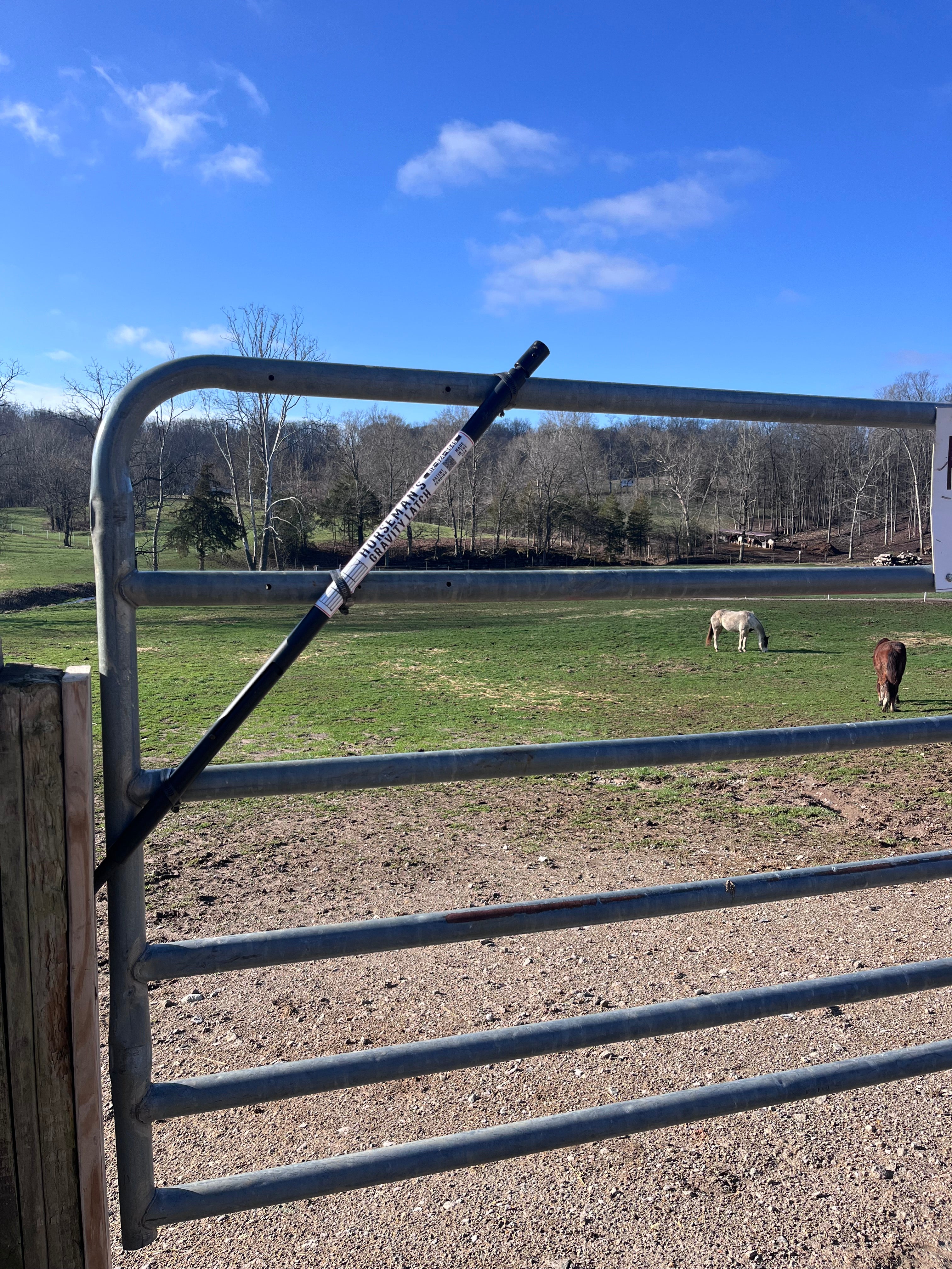 Horseman’s Gravity Latch