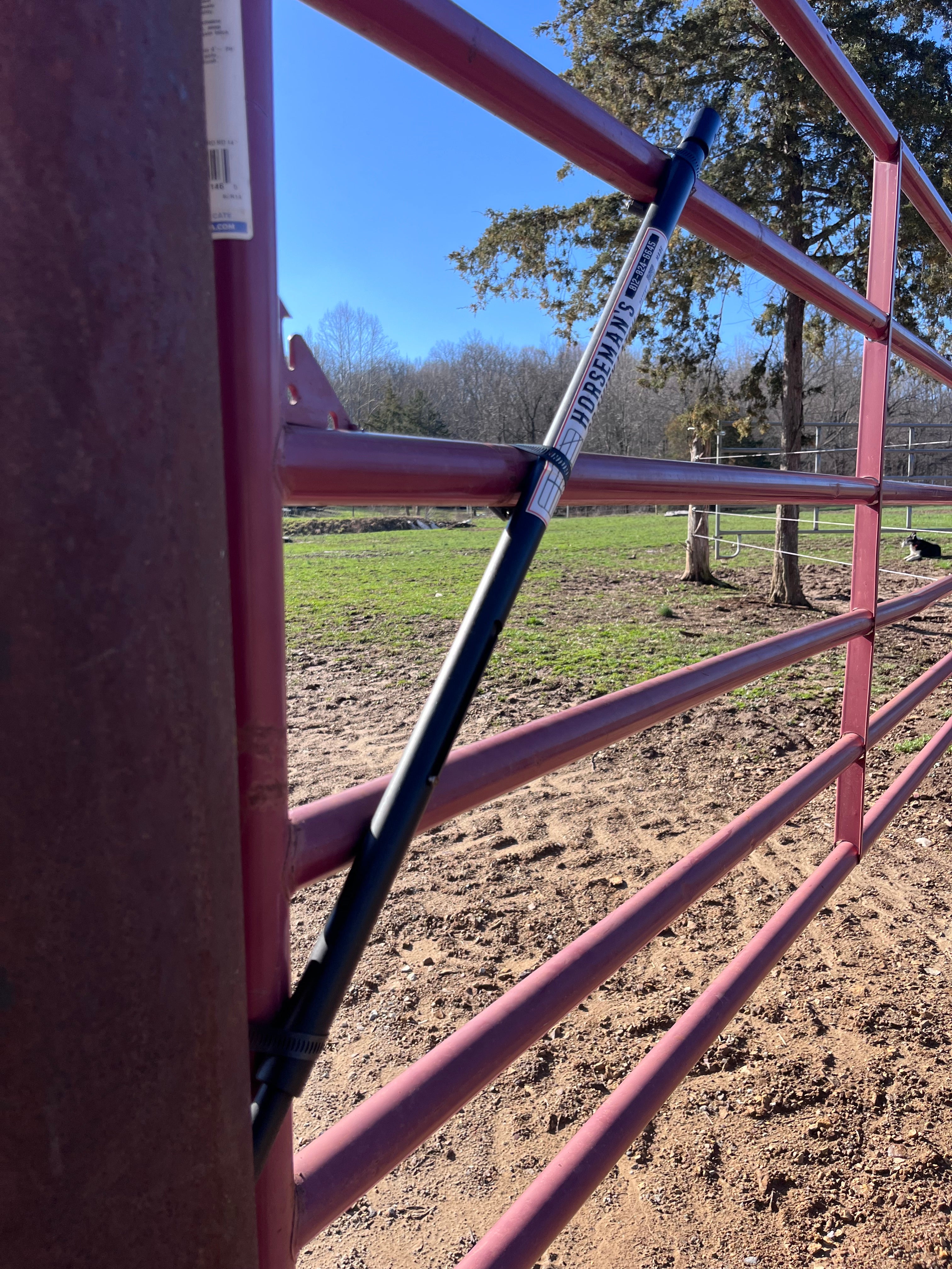 Horseman’s Gravity Latch